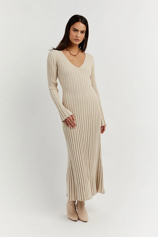 Yasmin Knit midi Dress with V-neck and Sleeves