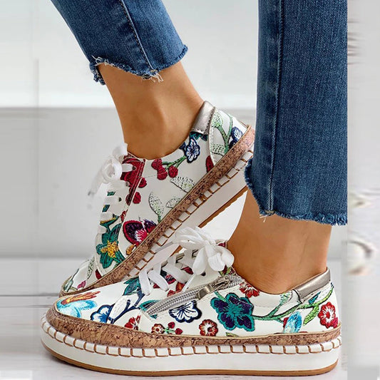 Santorini Flower Trainer: Trend No. 1 of the Season