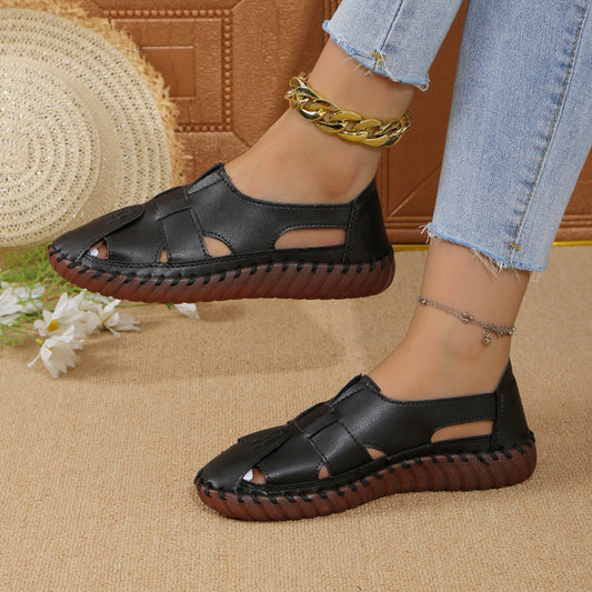 Flat shoes with tendon soles for maximum comfort and durability