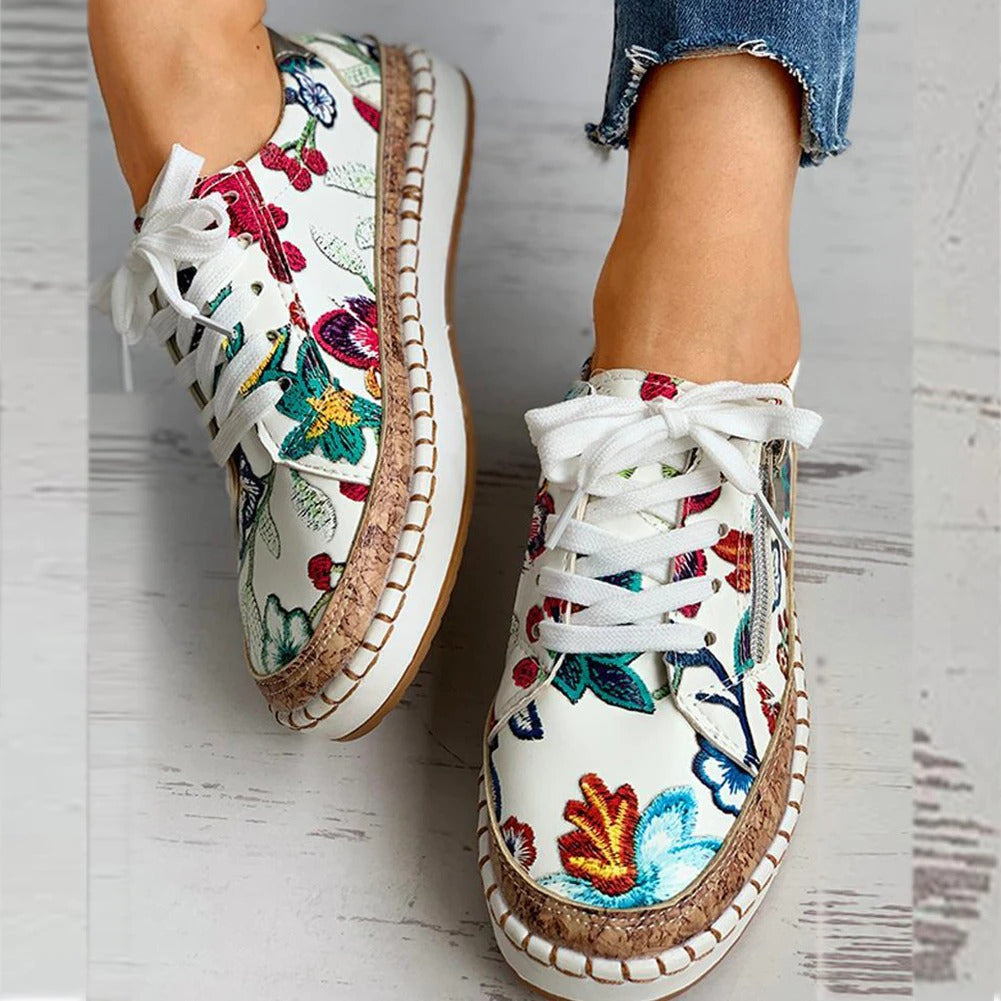 Santorini Flower Trainer: Trend No. 1 of the Season